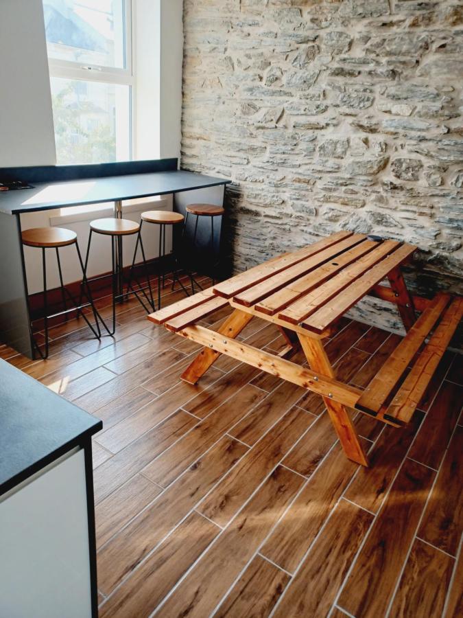Voyage Hostel - Ensuite Family Rooms With Shared Kitchen Douglas Kültér fotó